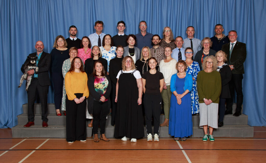Wellesly College teachers and staff in a group photo